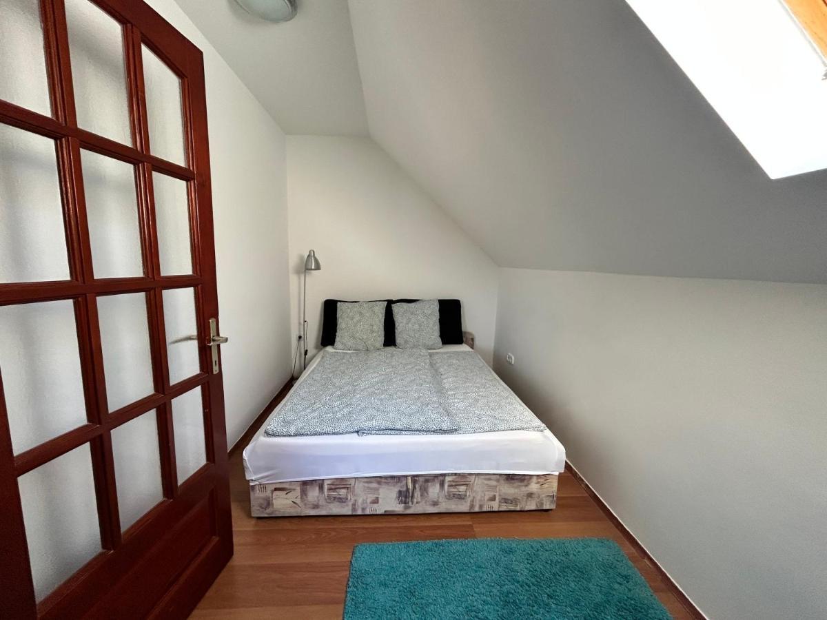 Szalma Vendeghaz Hotell Mogyorosbanya Exteriör bild